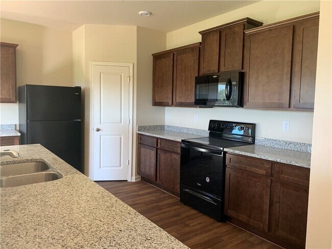 Building Photo - 929 Independence Ave