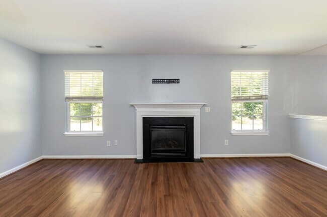 Building Photo - 304 Providence Hall Dr