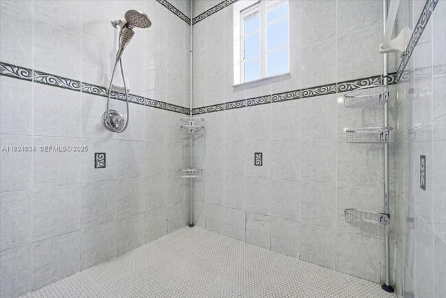 Building Photo - 16310 NW 84th Ct