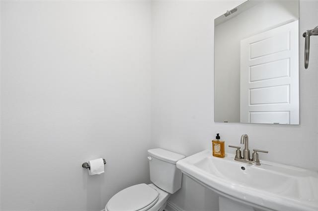 Building Photo - 2533 Brunswick Wy