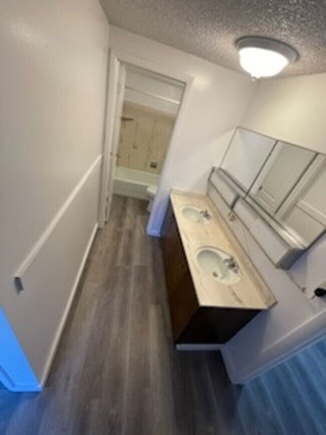 Building Photo - SINGLE FAMILY HOUSING -  2 bed/1 bath just off of University Parkway in Orem