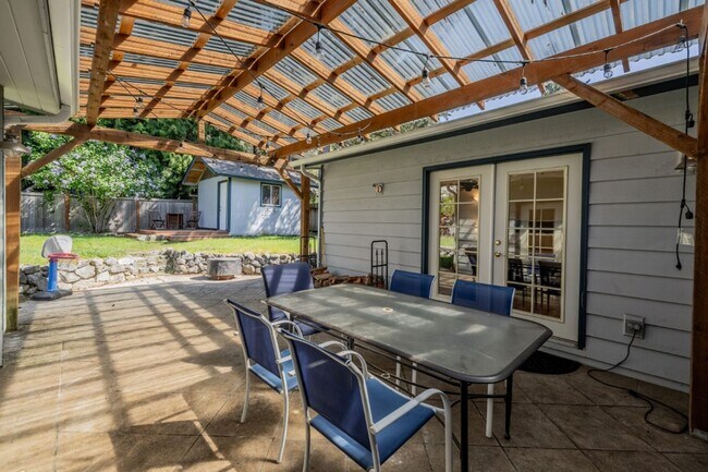 Building Photo - 3Bd/2Ba Kenmore House