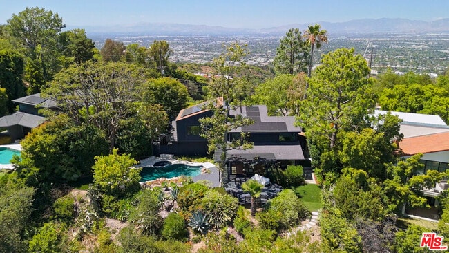 Building Photo - 13302 Mulholland Dr