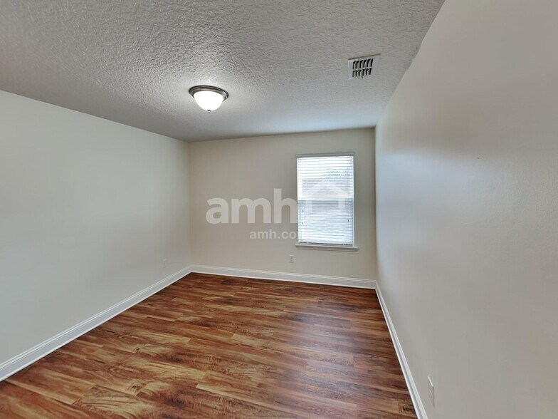 Building Photo - 713 Celebration Lane