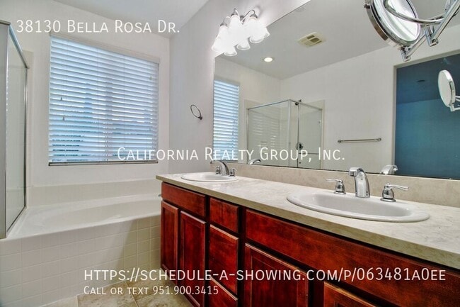 Building Photo - 38130 Bella Rosa Dr