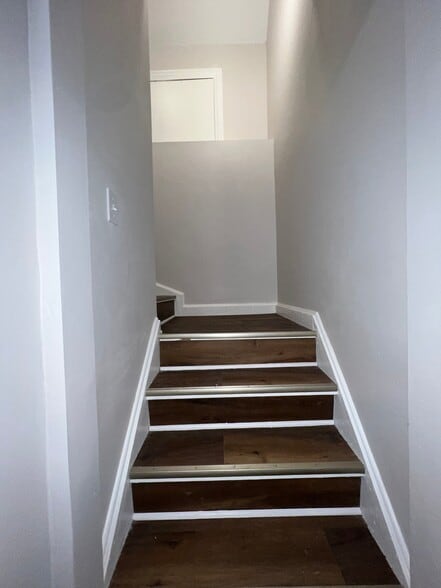 Building Photo - 222 Arcadia St