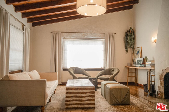 Building Photo - 6101 S Mansfield Ave