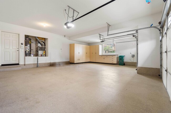 Building Photo - 1355 Caminito Balada