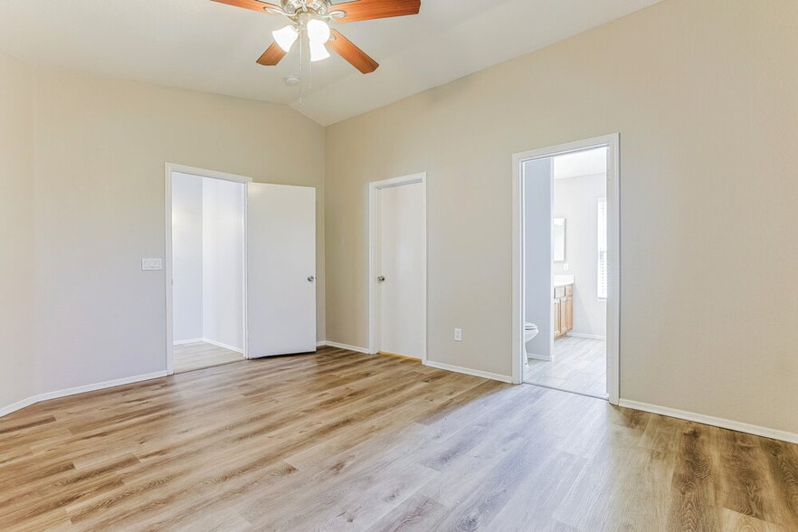 Building Photo - 510 N Danyell Dr