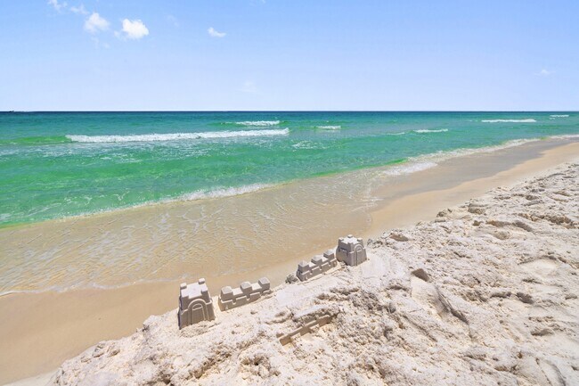 Building Photo - 775 Gulf Shore Dr