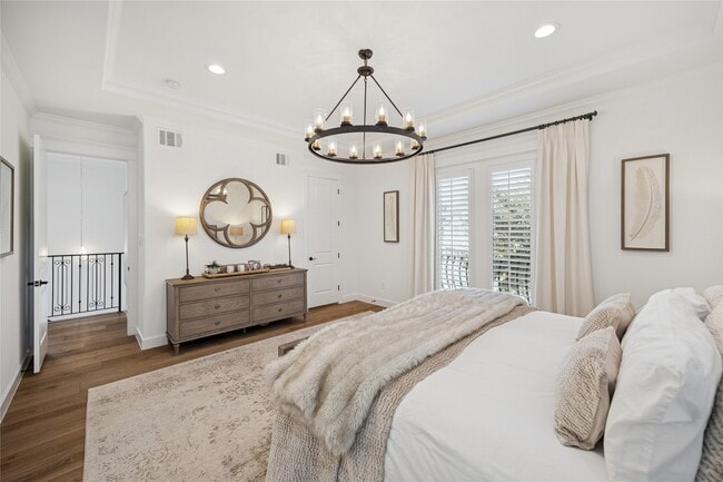 Building Photo - 2031 Sheridan St