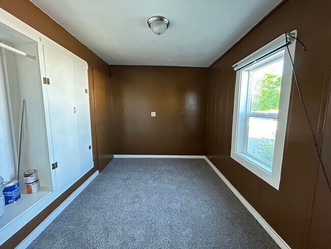 Building Photo - 1441 Coldwell Ave