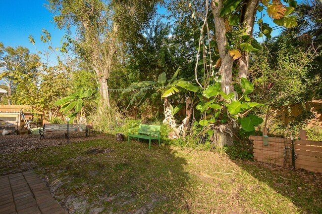 Building Photo - 2386 28th Ave SW