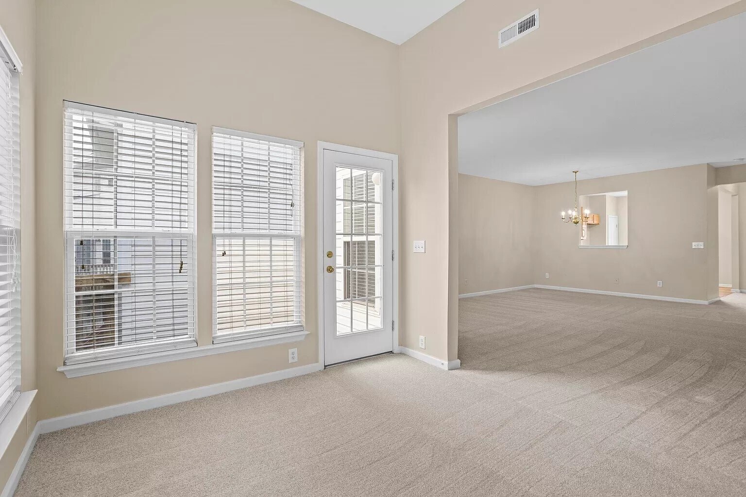 Building Photo - 107 Sylvan Oak Way