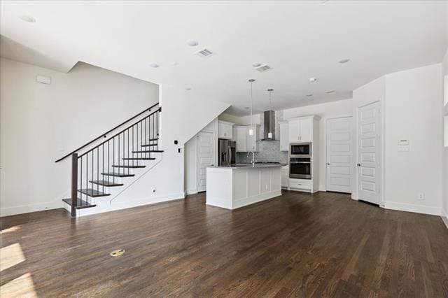 Building Photo - 8040 Ingram Dr