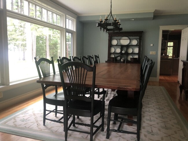 Building Photo - 1140 Roosevelt Trail