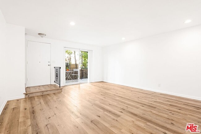 Building Photo - 2242 S Bentley Ave