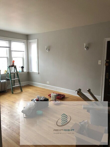 Building Photo - 3454 N Kedvale Ave