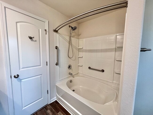 Building Photo - Charming 3BD, 2BA Zebulon Home in a Quiet HOA Community with Amenities