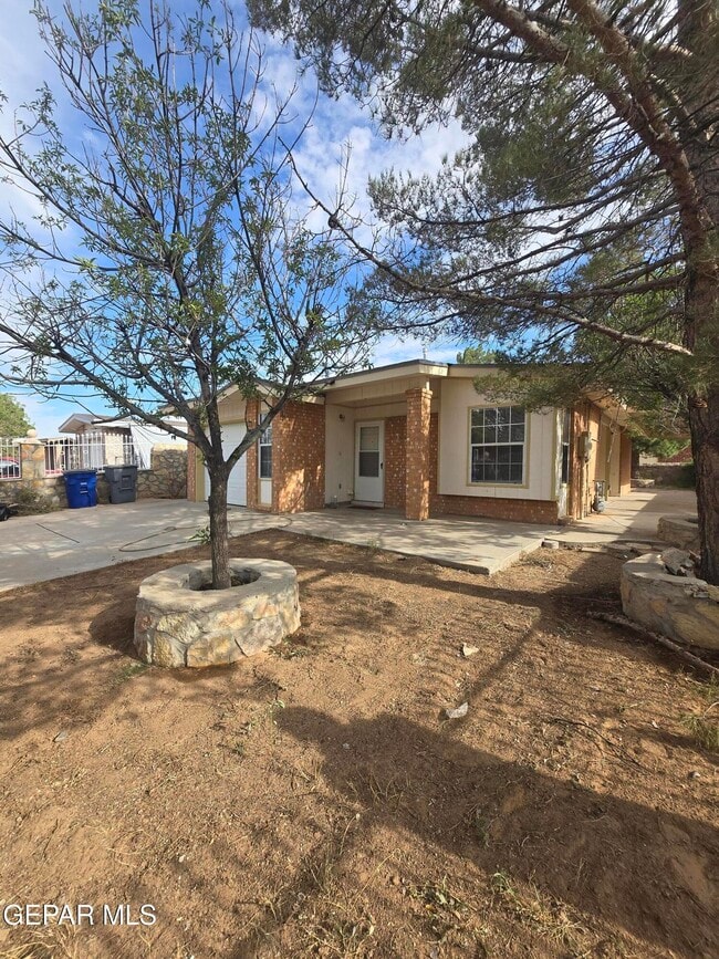 Primary Photo - 6230 Arch Bridge Dr