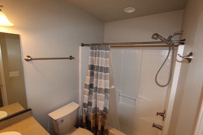 Building Photo - 504 S O'Leary St