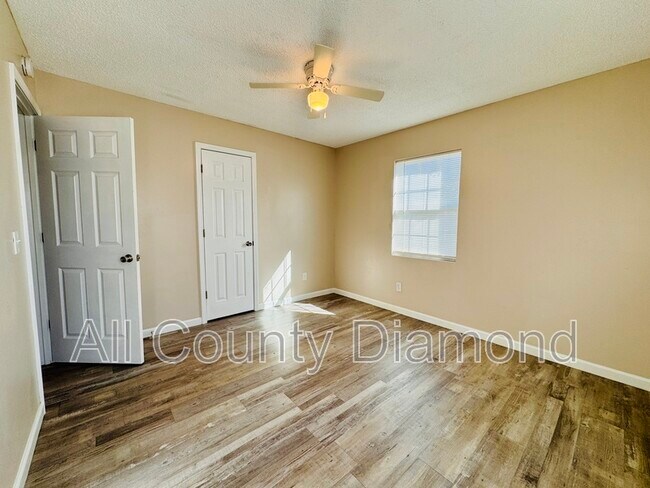 Building Photo - 167 Lauren Ln