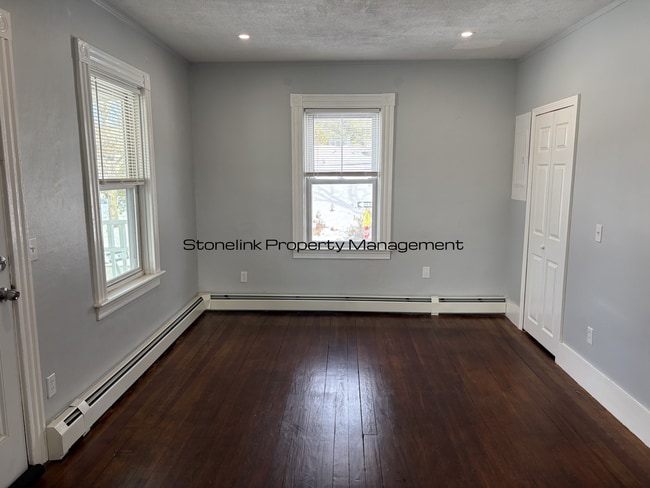 Building Photo - 27 Ferncliff Ave