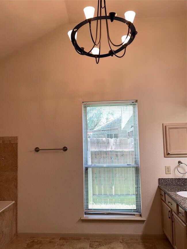 Building Photo - 3215 Bluebonnet Meadows Ln