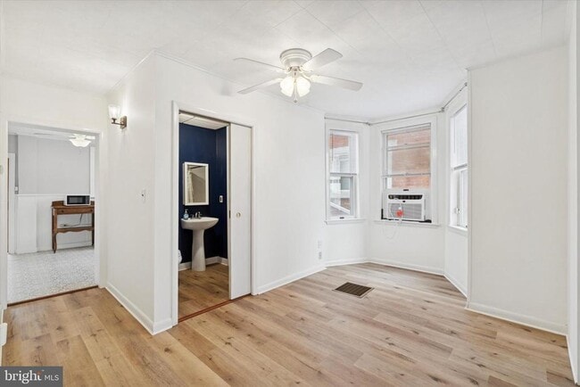 Building Photo - 429 Church St