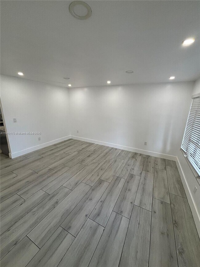 Building Photo - 17110 NW 11th Ave