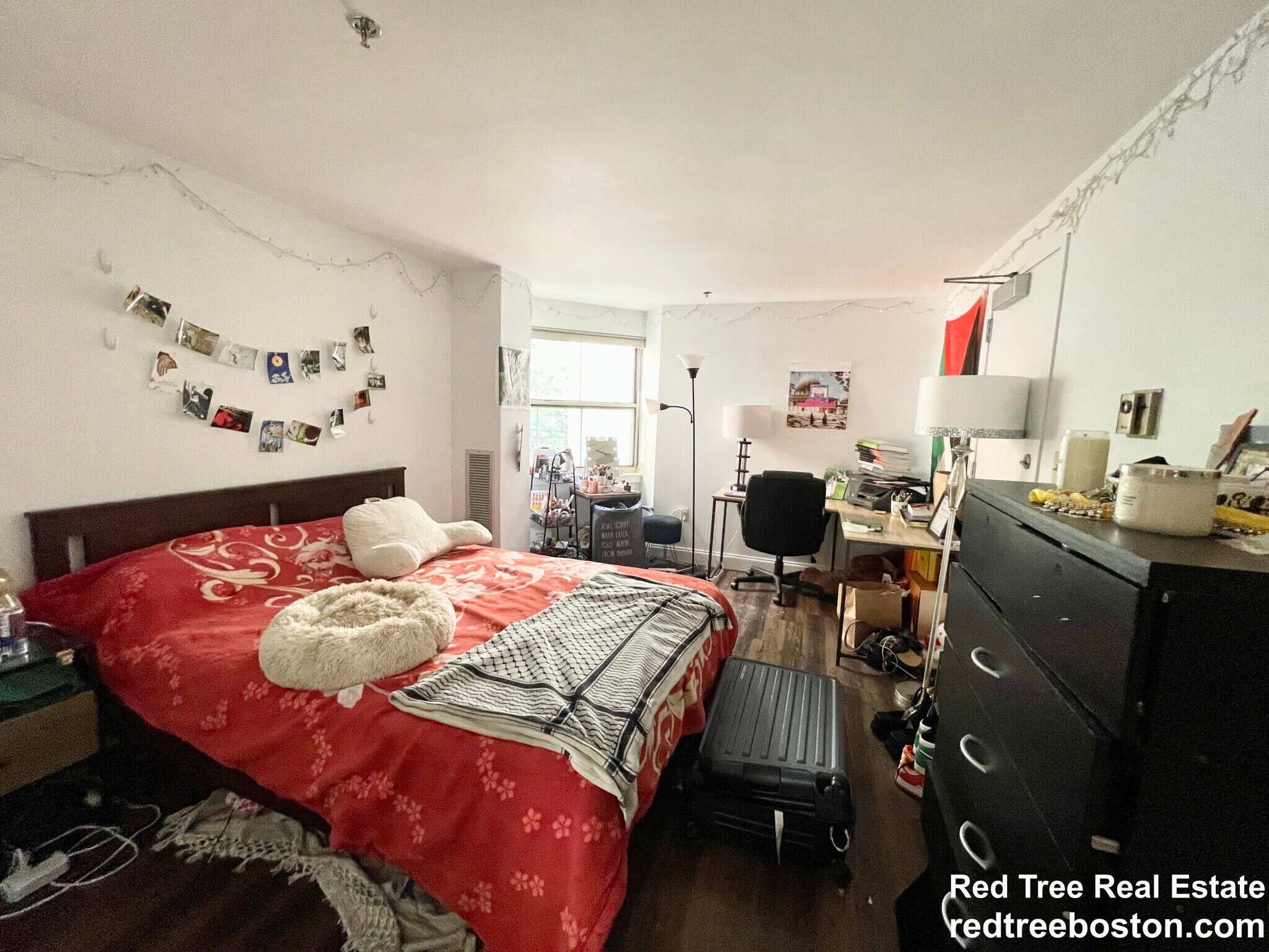 Building Photo - 1 Pine St