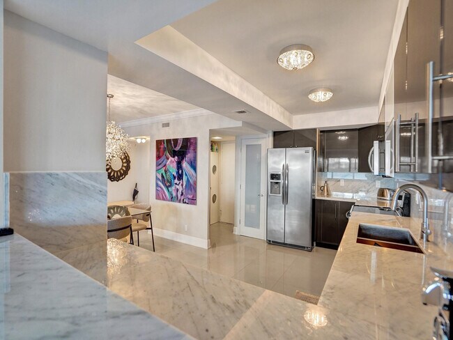 Building Photo - 3430 Galt Ocean Dr