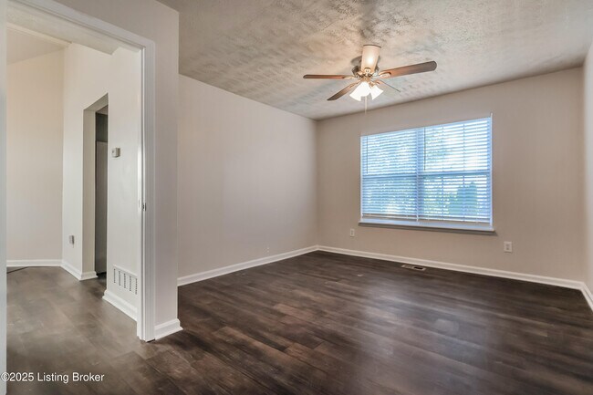 Building Photo - 4121 Mimosa View Dr