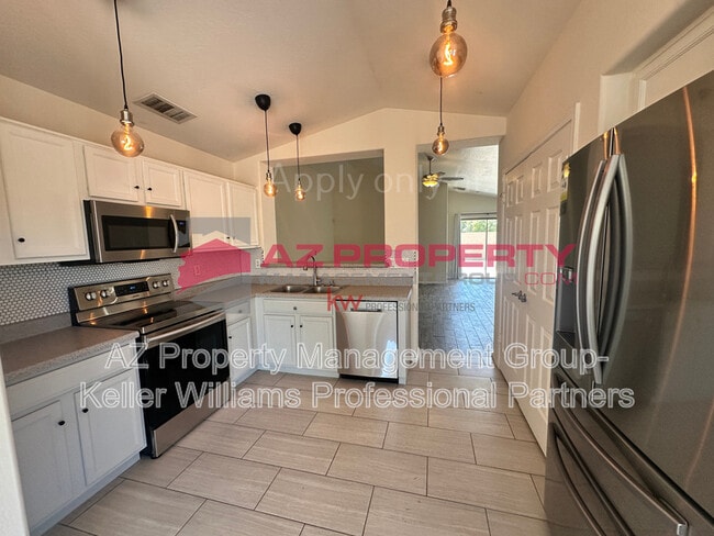 Building Photo - 16833 W Tasha Dr