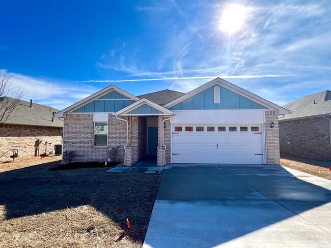 Building Photo - 4 Bedroom 2 Bathroom 2 Car Garage Home in Oakdale School District