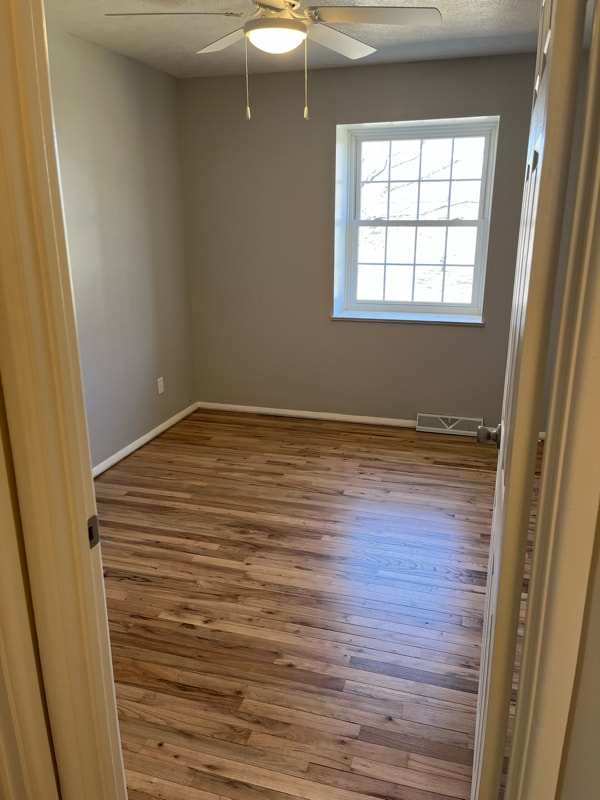 Building Photo - 1267 Rosewood Dr NE