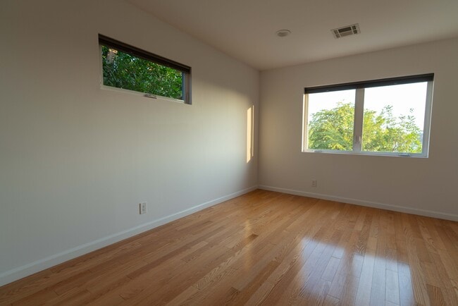 Upstairs bedroom - 1339 Quintero St