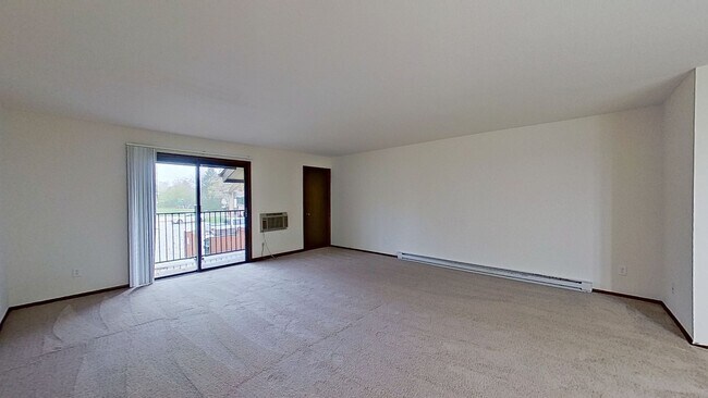 Building Photo - Upper 2 Bedroom 1.5 Bathroom Apartment Available