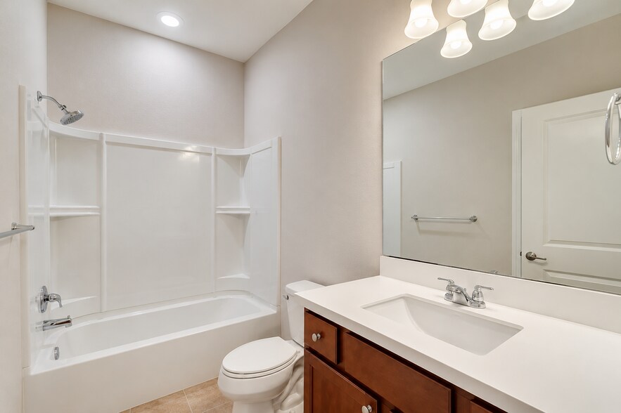 Building Photo - 2854 Bard St