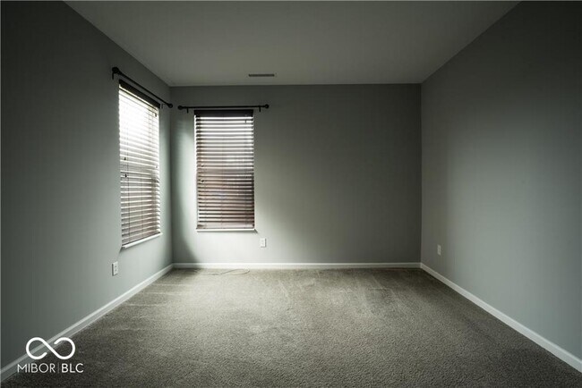 Building Photo - 15665 Eastpark Dr