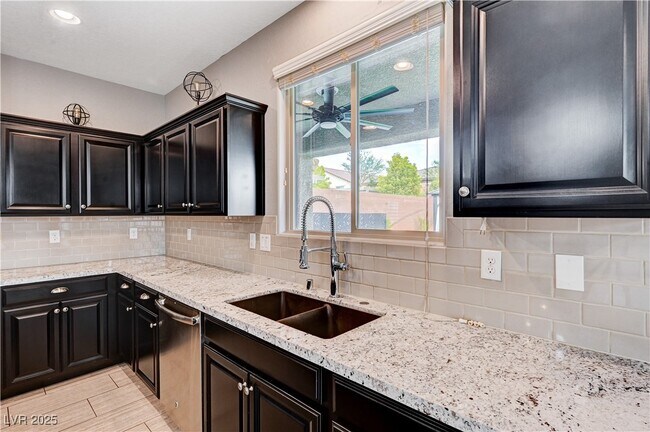 Building Photo - 10730 Cowlite Ave
