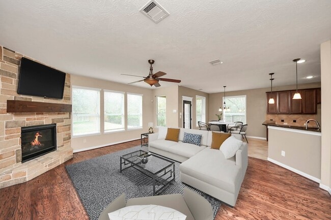 Building Photo - 18006 E Williams Bend Dr