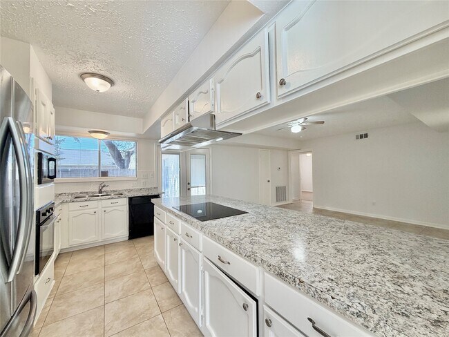 Building Photo - 2507 Coopers Post Ln