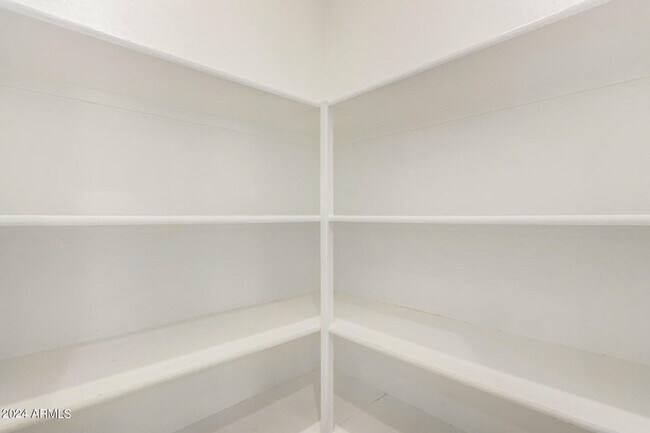 Building Photo - Charming 4 bedroom home in Buckeye!!