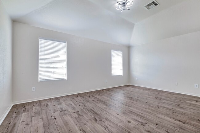 Building Photo - 1218 Newsome Glenn Dr
