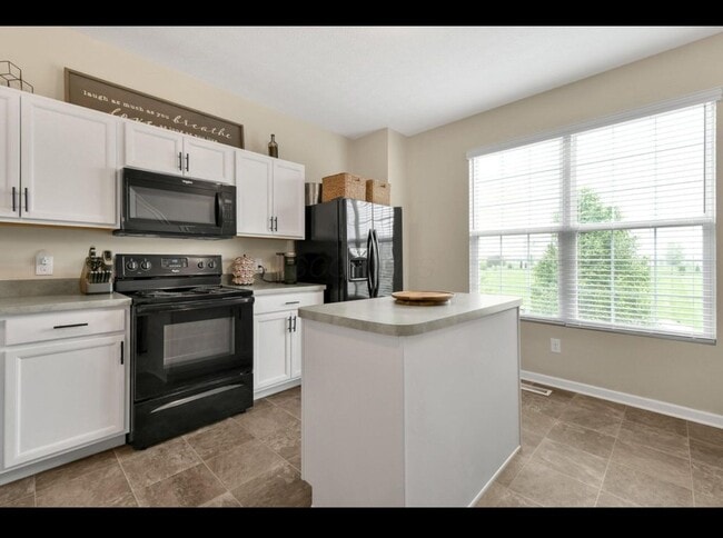Building Photo - 389 Laurel Creek St