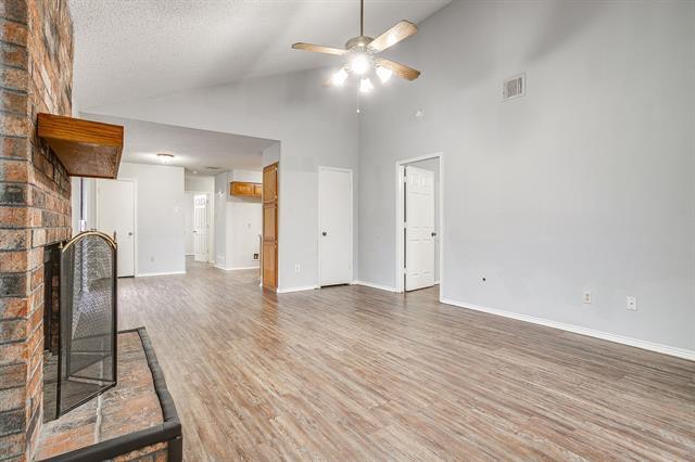 Building Photo - 926 Irene St