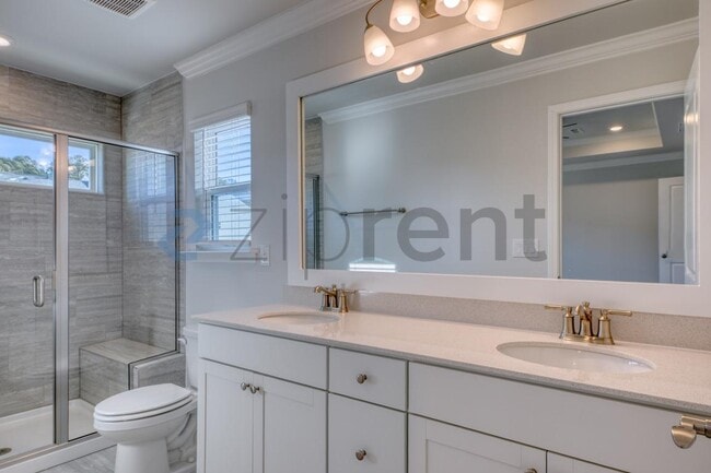 Building Photo - 1467 Hasse Ave