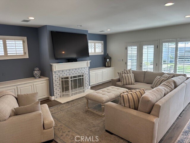 Building Photo - 1012 11th St