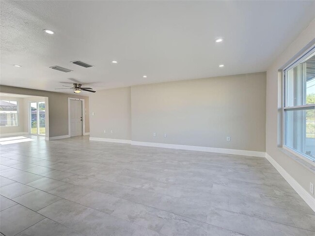 Building Photo - 4342 Ewing Cir